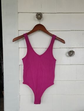 Womens Juniors Ribbed One-Piece Bodysuit - Fuchsia Xs Small